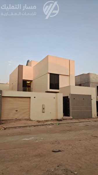 Photo by Daniel J. Schwarz